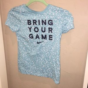 Girls Nike tee